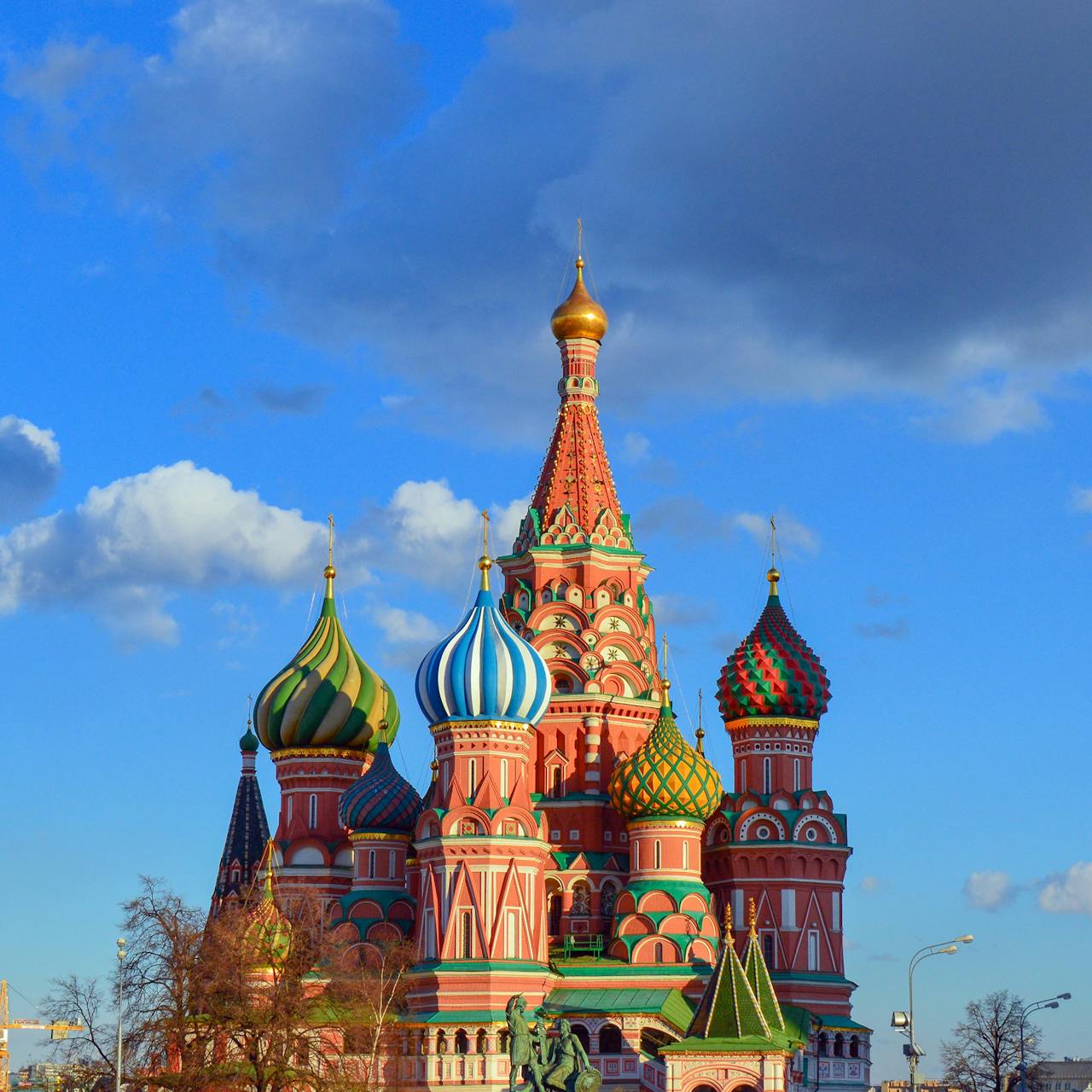 Top Apps to Use in Russia: Navigation, Translation, Transport & More